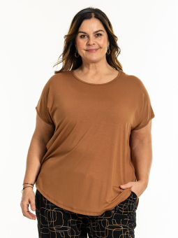 GITTE - Plus Size T-shirt fra Gozzip