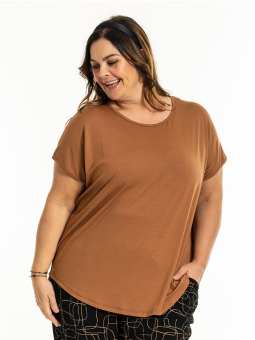 GITTE - Plus Size T-shirt fra Gozzip