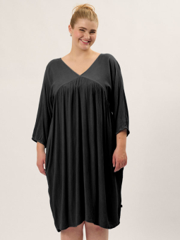 Plus Size Kjole fra Adia