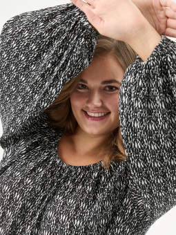 ADRECIL - Plus Size Kjole fra Adia
