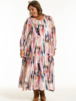SUSSIE - Plus Size Kjole fra Gozzip