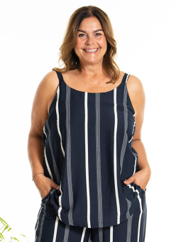 KARLA - Plus Size Topp fra Gozzip