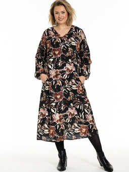 GASTRID - Plus Size Kjole fra Gozzip