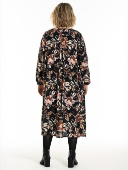 GASTRID - Plus Size Kjole fra Gozzip