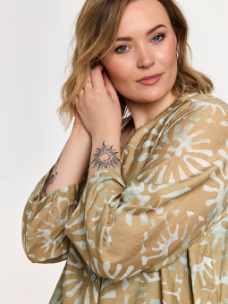 GJANA - Plus Size Tunika fra Gozzip