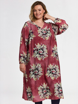 GMALENE - Plus Size Kjole fra Gozzip