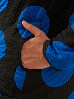 Pont Neuf Jola - svart tunika i kraftig kvalitet med store blå prikker