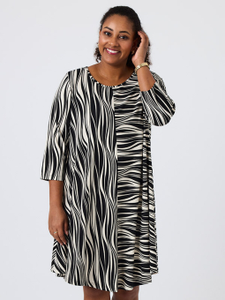 SATINA TEA - Plus Size Kjole fra Pont Neuf