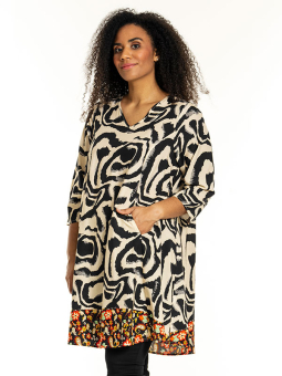 BIRGITTE - Plus Size Kjole fra Studio