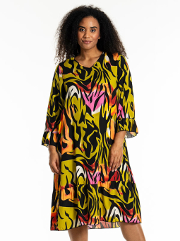 JUNNI - Plus Size Kjole fra Studio