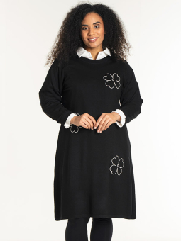 NOELLE - Plus Size Kjole fra Studio