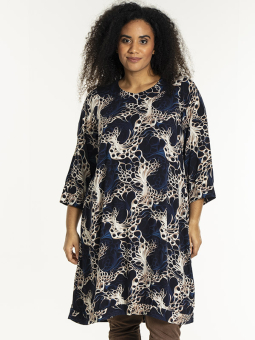 LONETTA - Plus Size Kjole fra Studio