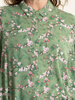 Gozzip HARRIET - Grønn viskoseskjorte med blomster 