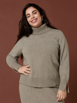 CARFIA - Plus Size Genser fra Only Carmakoma
