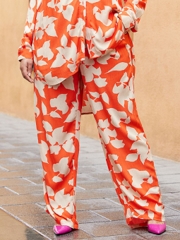 Only Carmakoma EMERSON - Løse orange bukser med beige print 