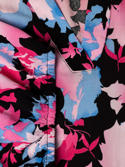 Studio ADALINA - Svart kjole med rosa og blått print