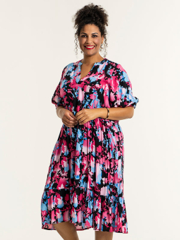 Studio ADALINA - Svart kjole med rosa og blått print