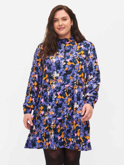 Zizzi lilla viskosetunika med fine blomster