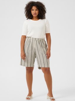 KCMILLE - Plus Size Shorts fra Kaffe Curve