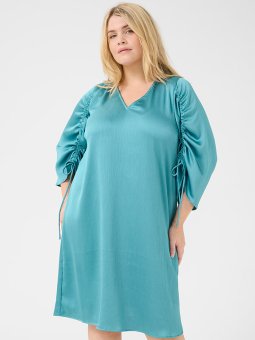 KCMACHEL - Plus Size Kjole fra Kaffe Curve