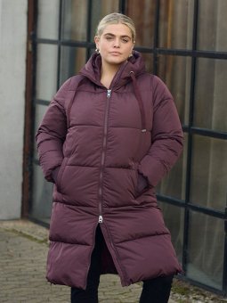 KCNIKI - Plus Size Jakke fra Kaffe Curve