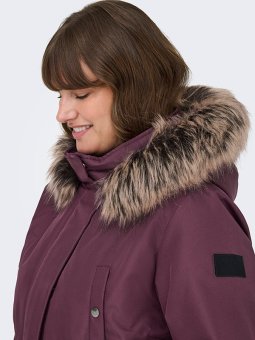 CARIRENA - Plus Size Jakke fra Only Carmakoma