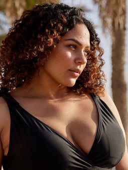 CLARA - Plus Size Swimsuit fra Only Carmakoma