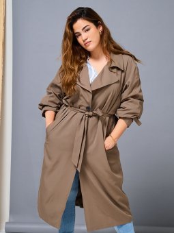 CARCHLOE - Plus Size Frakk fra Only Carmakoma