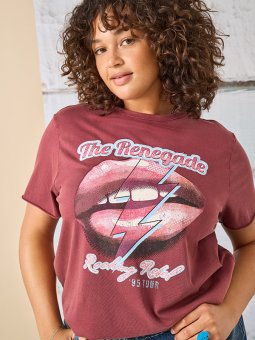 CARMIKO - Plus Size T-shirt fra Only Carmakoma