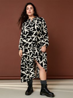 CARMERIELLE - Plus Size Kjole fra Only Carmakoma