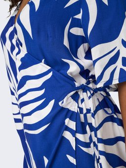 CARHELEN - Plus Size Kjole fra Only Carmakoma