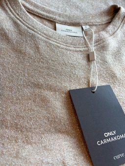 CARFALKA - Plus Size T-shirt fra Only Carmakoma