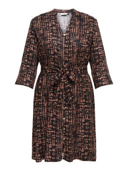CARTILLI - Plus Size Kjole fra Only Carmakoma