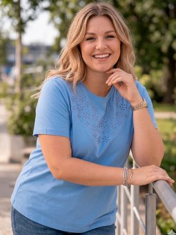 CARSALLY - Plus Size T-skjorte fra Only Carmakoma