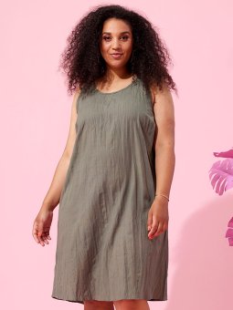 SAVANNA - Plus Size Kjole fra Zhenzi