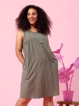 SAVANNA - Plus Size Kjole fra Zhenzi