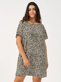LUX  - Plus Size Kjole fra Only Carmakoma