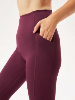 POCKET - Plus Size Trenings tights fra Girlfriend Collective