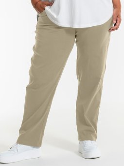 CLARA - Plus Size Bukser fra Gozzip