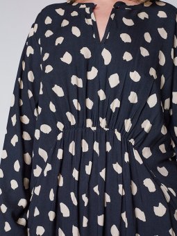 ADDAISY - Plus Size Kjole fra Adia