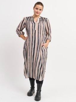 ADDIDDE - Plus Size Kjole fra Adia