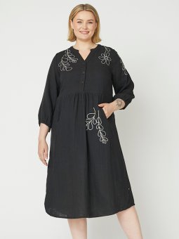 ADFULLA - Plus Size Kjole fra Adia