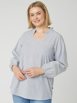 ADGINGER - Plus Size Bluse fra Adia