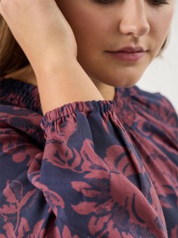 ADRAGNA - Plus Size Bluse fra Adia