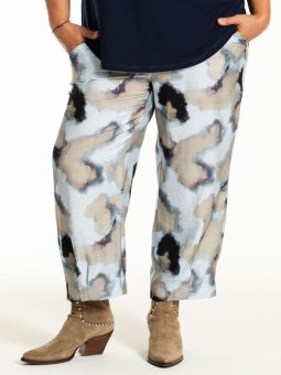 GILA - Plus Size Bukser fra Gozzip