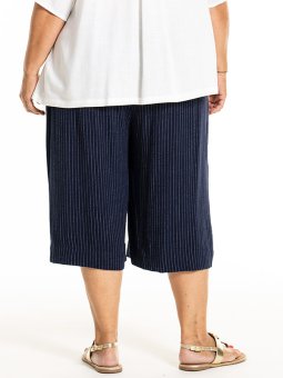 KATALIN - Plus Size Shorts fra Gozzip