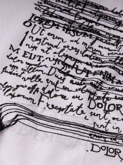 LILIAN - Plus Size T-shirt fra Gozzip Black