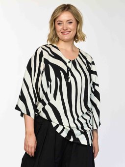 GJUDY - Plus Size Bluse fra Gozzip