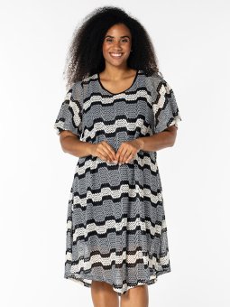 PERNILLE - Plus Size Kjole fra Studio