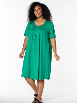KICKA - Plus Size Kjole fra Studio